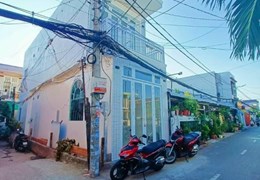 Nhà trung tâm Ninh Kiều. Thích họp kinh doanh, làm văn phòng, spa, nail. Gần chợ