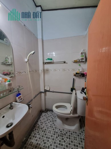 Bán nhà Đường Bạch Đằng P.15 Q.Bình Thạnh DT 65 m2 (2 Tầng) Chỉ 5.85 tỷ vào ở ngay