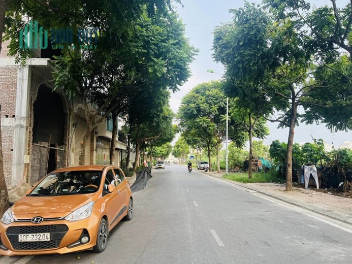 Bán đất phân lô đấu giá Việt Hưng, 90m, MT 6m, 2 mặt ô tô, 17 tỷ 5