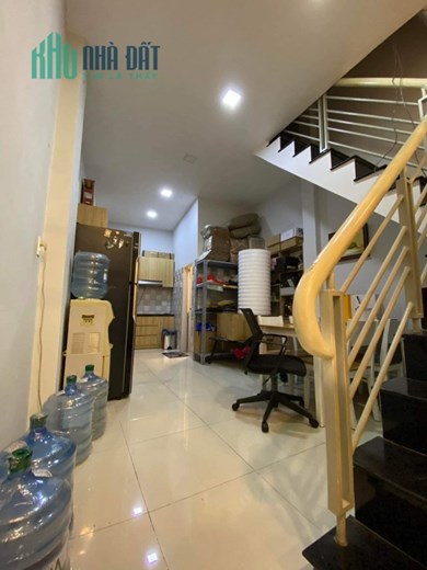 Bán Nhà diện tích 53M2, sổ nở hậu, vị trí giáp Q1, giá bán 5ty59