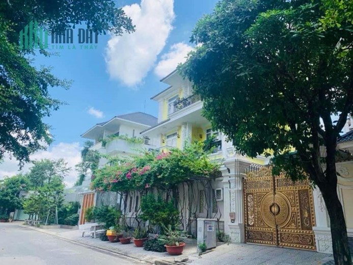 Định cư cần bán biệt thự 5 tầng view sông đường Đặng Thuỳ Trâm , p13, Q.Bình Thạnh , giá cực sốc 