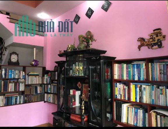 Nhà cho thuê cao cấp : 1 trệt 2 lầu, đường 12m, giá 25 tr/th. 4 PN