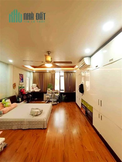 54m Mặt Tiền 5m Giá 5.9 Tỷ Phố Chùa Bộc. Nhà Dân Tự Xây Chắc Chắn. Ô Tô Đỗ Sát Cửa. Chủ Thiện Chí