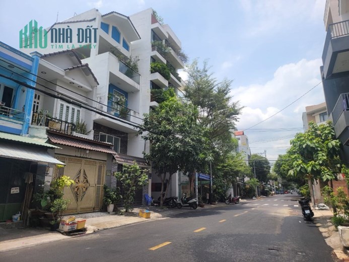 Bán nhà MT 8m, Tân Phú khu bàn cờ, 150m2, 2 tầng, 2PN, 2WC, giá 18,x tỷ TL