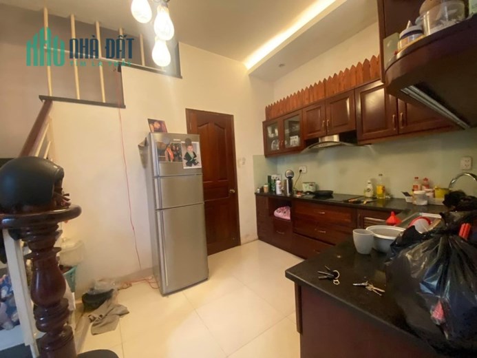 NHÀ NGUYỄN TRÃI -4TẦNG -KHU VỰC SẦM UẤT- CHỦ CẦN BÁN