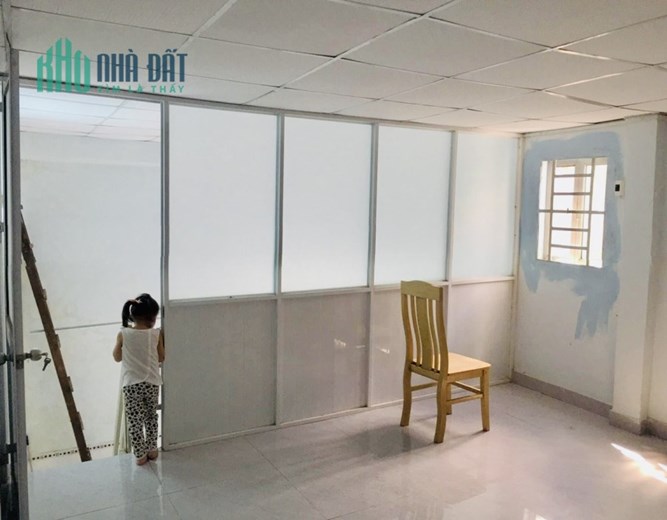 LUỸ BÁN BÍCH HẺM  THÔNG GẦN MẶT TIỀN - 34M 2 TẦNG CHỈ 2.8 TỶ