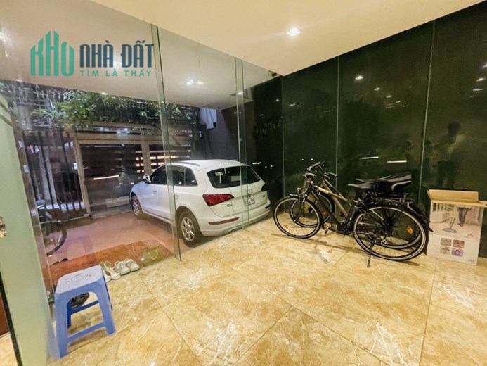BIỆT THỰ LÁNG HẠ - VÍP NHẤT BA ĐÌNH, DT 170M, 6 TẦNG, MẶT TIỀN 8.5M, Ô TÔ, THANG MÁY, TẶNG NỘI