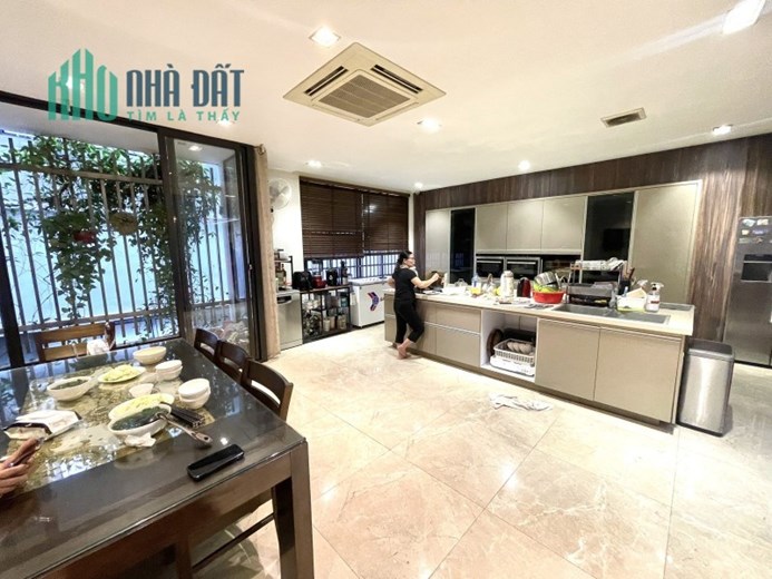 BIỆT THỰ LÁNG HẠ - VÍP NHẤT BA ĐÌNH, DT 170M, 6 TẦNG, MẶT TIỀN 8.5M, Ô TÔ, THANG MÁY, TẶNG NỘI