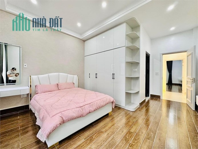 Ngộp! Phạm Văn Chiêu, Gò Vấp – Đường 8m, 77m2, 5 tầng tặng nội thất.