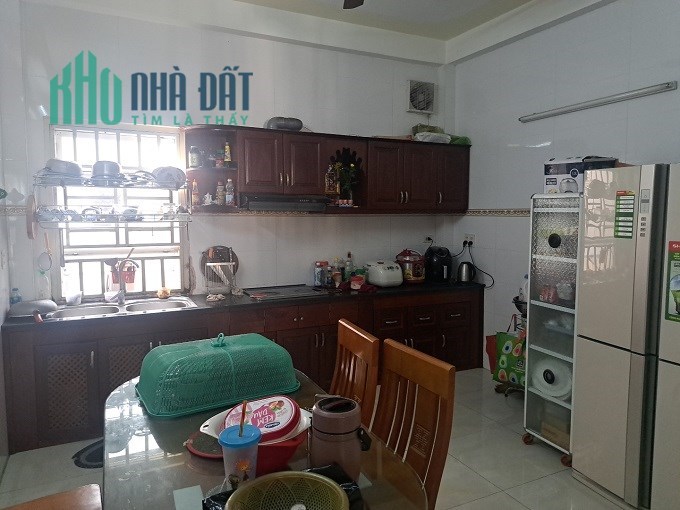 Hẻm 8m thông tứ phía Pham Văn Bạch, P15, Tân Bình, 92m2. 5 tầng, giá rẻ.