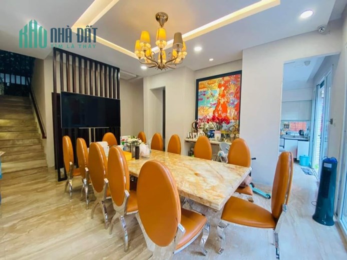 BIỆT THỰ 340M2 TÂN HƯNG- LÂU ĐÀI GIỮA SÀI GÒN- NỘI THẤT QUÝ TỐC