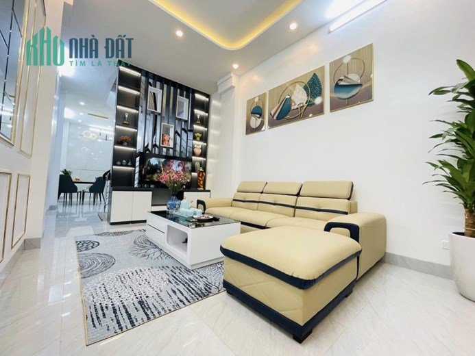 Bán nhà Đại Từ, Hoàng Mai 39m, 4T, ngõ to rộng thoáng, ba gác đỗ cửa, nhà đẹp, full nội thất chỉ 4