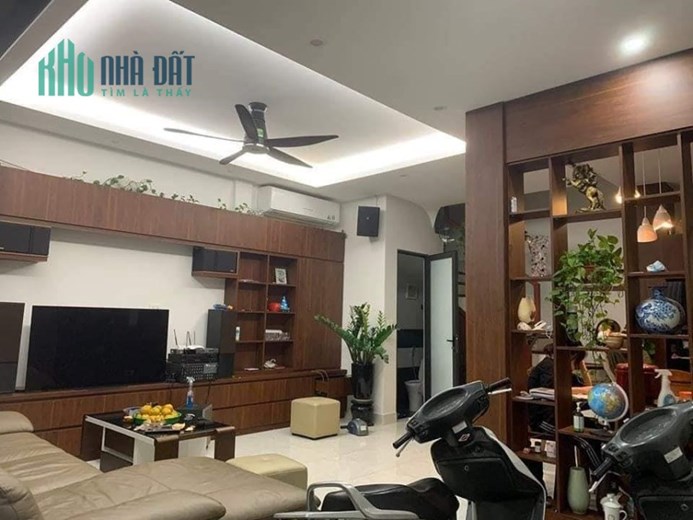 Bán nhà Lê Thanh Nghị, Hai Bà Trưng 50m, 4T, MT 6m, phố VIP, nhà đẹp tự xây.