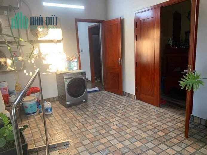 Bán nhà Lê Thanh Nghị, Hai Bà Trưng 50m, 4T, MT 6m, phố VIP, nhà đẹp tự xây.