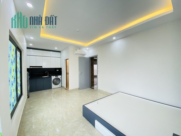 Bán nhà dòng tiền- CCMN  mặt phố Chính Kinh 76m 8T 14P KK doanh thu 1.2 tỷ/ năm13.5  tỷ lh