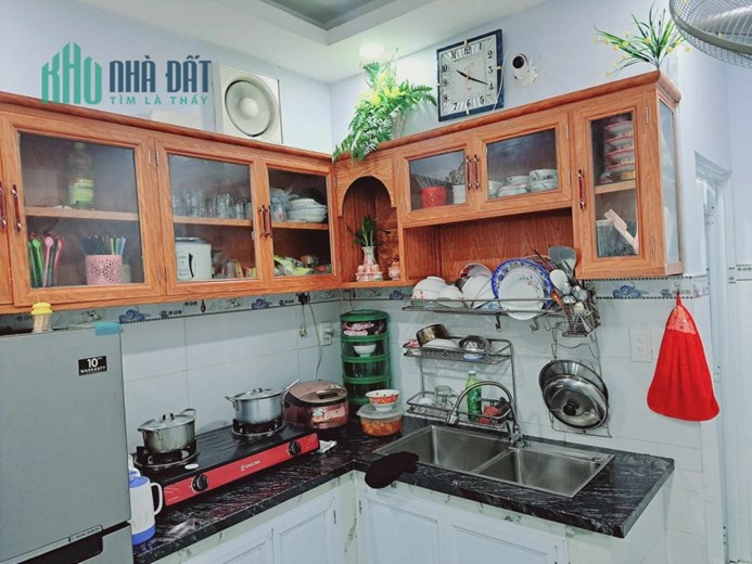 Lũy Bãn Bích – DT sàn 80m2 – 4 tầng – giá nhỉnh 2 tỷ.