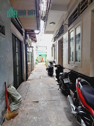 Lũy Bãn Bích – DT sàn 80m2 – 4 tầng – giá nhỉnh 2 tỷ.