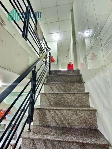 Cần bán gấp nhà 2 tầng 81m2 Hòa Bình Tân Phú chỉ 5,1 tỷ còn thương lượng.