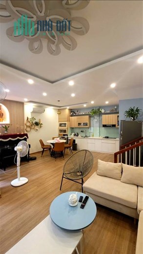 Bán nhà Ngọc Lâm 60m2 3 tầng nhỉnh nhẹ 5 tỷ Long Biên Hà Nội.