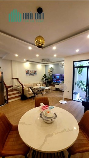 Bán nhà Ngọc Lâm 60m2 3 tầng nhỉnh nhẹ 5 tỷ Long Biên Hà Nội.