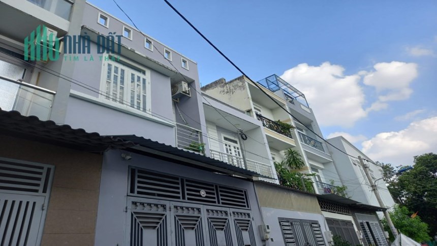 Bán nhà Thạnh Lộc 22 phường THẠNH LỘC QUẬN 12, ôtô đậu cửa, đường 5m, giá chỉ 3.98 tỷ