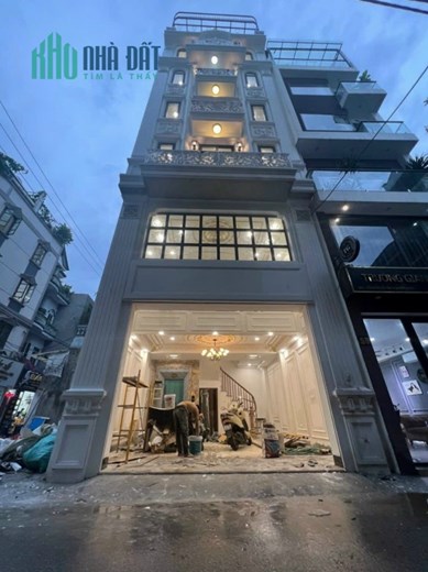 NHÀ PHỐ NGUYỄN SƠN, THANG MÁY ĐẸP NHƯ MƠ, TOÀN NỘI THẤT XỊN XÒ, KINH DOANH Ô TÔ TRÁNH.
