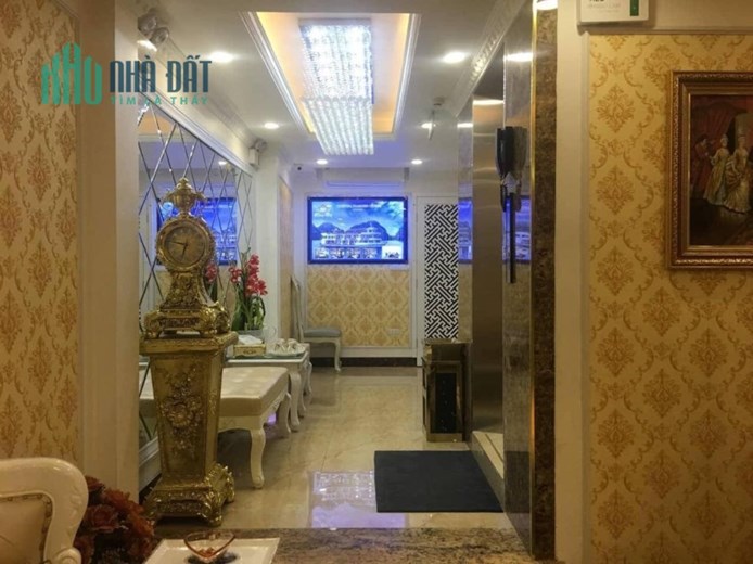 bán khách sạn Hoàn Kiếm, 60m² x 8 tầng, khu vực phố đi bộ, dòng tiển ổn định