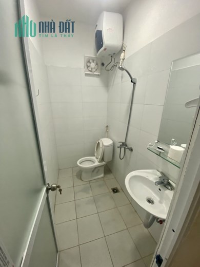 Cho thuê nhà tại Yên Hoà, Cầu Giấy 150m2 3 tầng.