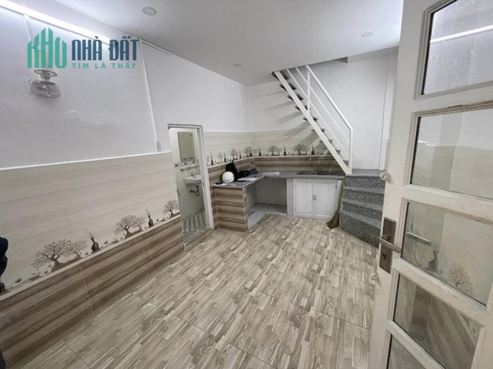 Bán nhà hẻm Nguyễn Đình Chiểu, P4, Q3, 5m x4m, Giá : 3,65 tỷ