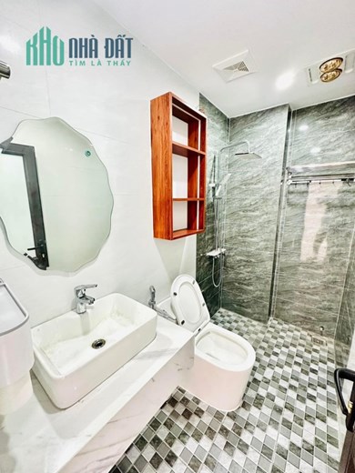 GIẢM 400TR !! Bán gấp nhà ngay HỌC VIỆN TÀI CHÍNH - Ô TÔ ĐỖ CỬA- 48m2,4T,giá 4.x tỷ