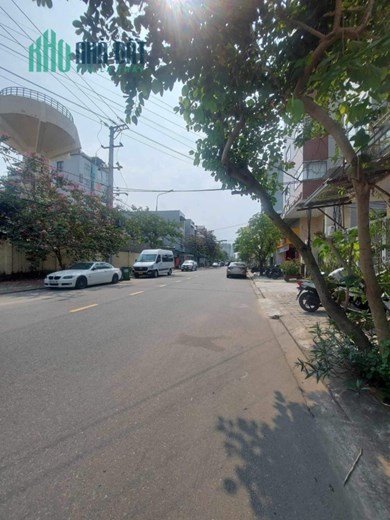 Bán nhà gần biển Mỹ Khê MT Mai Thúc Lân Đà Nẵng 140m2 3 tầng Giá chỉ 1X Tỷ