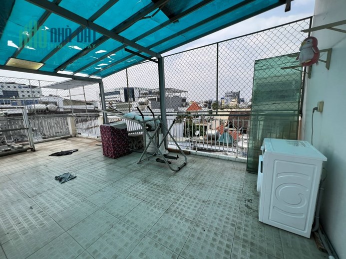PENHOUSE SIÊU RỘNG 200m2 
ĐỐI DIỆN ETOWN CỘNG HOÀ - TÂN BÌNH