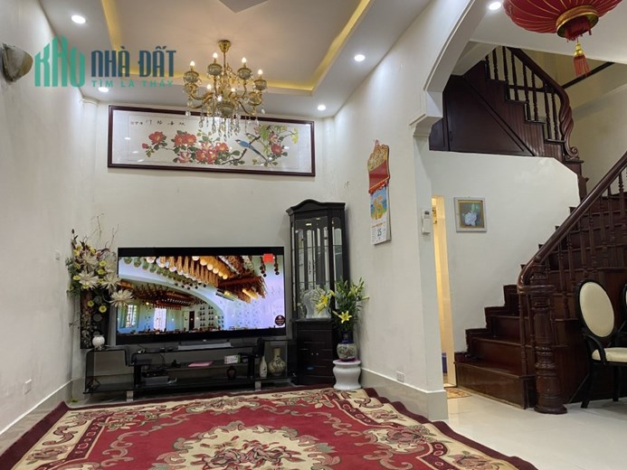 Chính chủ cho thuê nhà gần chợ Ngọc Hà phường Đội Cấn quận Ba Đình