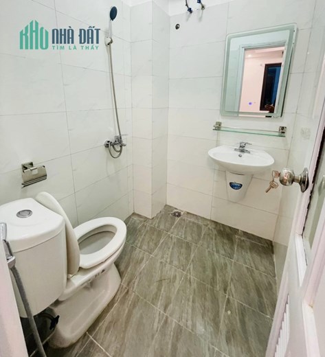 SIÊU HIẾM CẦU GIẤY -  GẦN PHỐ - NHỈNH 3 TỶ - 3 NGỦ ĐỦ CÔNG NĂNG - MỚI ĐẸP - NGÕ 3 GÁC RỘNG THOÁNG