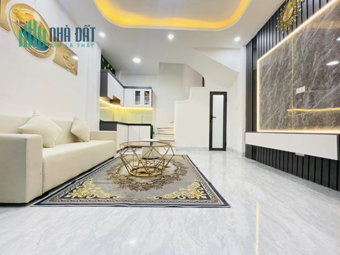 SIÊU HIẾM CẦU GIẤY -  GẦN PHỐ - NHỈNH 3 TỶ - 3 NGỦ ĐỦ CÔNG NĂNG - MỚI ĐẸP - NGÕ 3 GÁC RỘNG THOÁNG