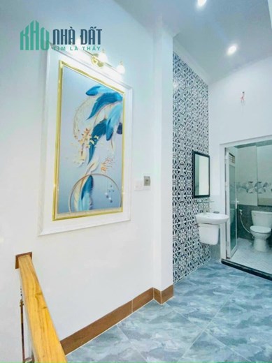 BÁN NHÀ TRỆT LẦU MỚI XÂY - HẺM 11 NGUYỄN VĂN LINH - NINH KIỀU - CẦN THƠ