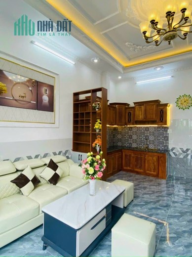 BÁN NHÀ TRỆT LẦU MỚI XÂY - HẺM 11 NGUYỄN VĂN LINH - NINH KIỀU - CẦN THƠ