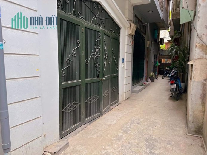 TRƯỜNG CHINH - THANH XUÂN - NHÀ ĐẸP 42M2 X 4 TẦNG - 4 NGỦ - VUÔNG ĐẸP - MT 5M - 2 THOÁNG - CÁCH PHỐ