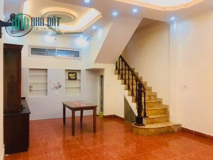 TRƯỜNG CHINH - THANH XUÂN - NHÀ ĐẸP 42M2 X 4 TẦNG - 4 NGỦ - VUÔNG ĐẸP - MT 5M - 2 THOÁNG - CÁCH PHỐ