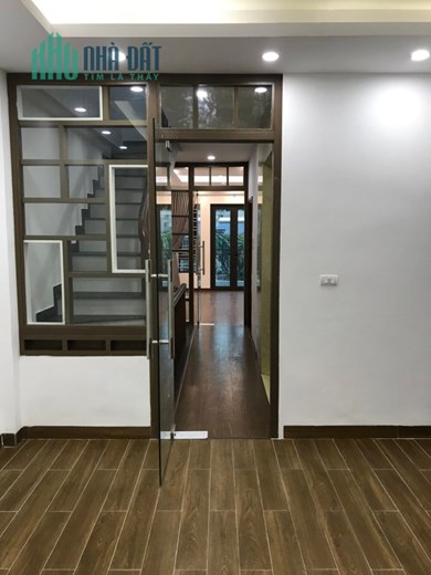 Trần Cung Hoàng Quốc Việt Nhà mới 6T thang máy Gara ô tô ngõ thông DT54m