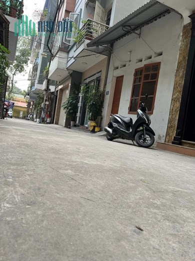 TƯ ĐÌNH ( LONG BIÊN)  ĐẤT PHÂN LÔ _ ĐƯỜNG Ô TÔ TRÁNH_ TẶNG NHÀ C4 Ở NGAY _ KHU V.I.P