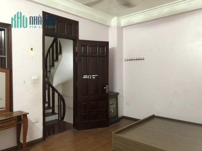NHÀ PHÂN LÔ _KHU CÁN BỘ CAO CẤP_ PHỐ VŨ XUÂN THIỀU( LONG BIÊN)
 DT  53 M2 x 5 TẦNG : NHỈNH 6 TỶ