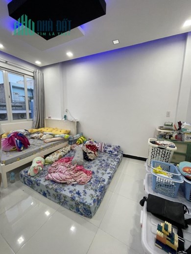 Ngộp Lê Đại Hành Quận 11- HXH thông - 3 tầng -52m2