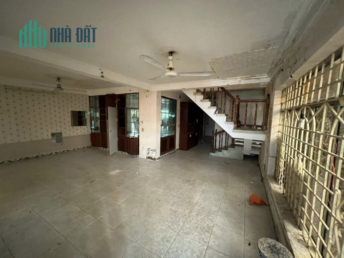 NHÀ HẺM XE HƠI NGUYỄN XÍ - ĐẤT LỚN NGANG 10M HIẾM 10X18- GIÁ 18 TỶ.