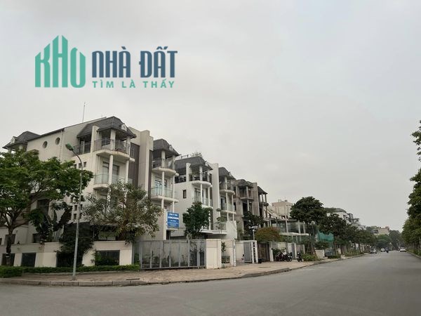 NHÀ SÀI ĐỒNG ( LONG BIÊN)_ Ô TÔ TRÁNH , DỪNG ĐỖ_ KHU V.I.P _ TẶNG FULL NỘI THẤT CAO CẤP.