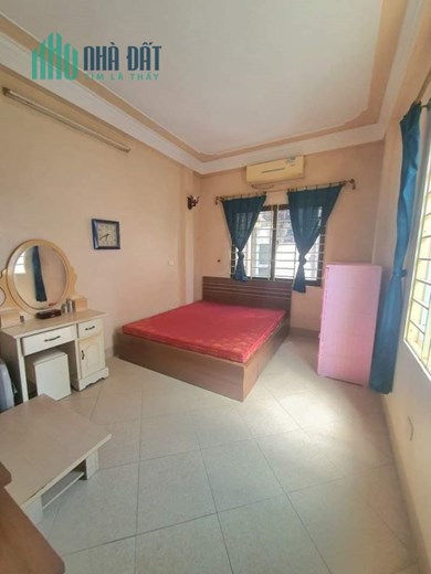 TRUNG TÂM QUẬN ĐỐNG ĐA MẶT NGÕ THÔNG - BA GÁC ĐỖ CỬA - SH QUAY ĐẦU THỎA MÁI DT:38M2 4 TẦNG 5 NGỦ