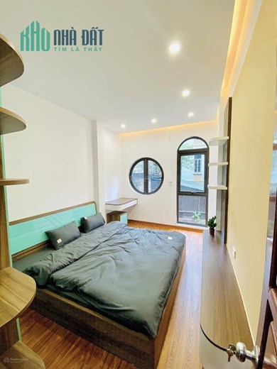 Bán nhà Khương Trung, ô tô cách cửa 10m, 5 phòng ngủ, 50m2, sổ đẹp, đến ở ngay. Giá hơn 5 tỷ