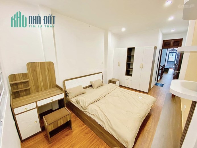 Bán nhà Khương Trung, ô tô cách cửa 10m, 5 phòng ngủ, 50m2, sổ đẹp, đến ở ngay. Giá hơn 5 tỷ