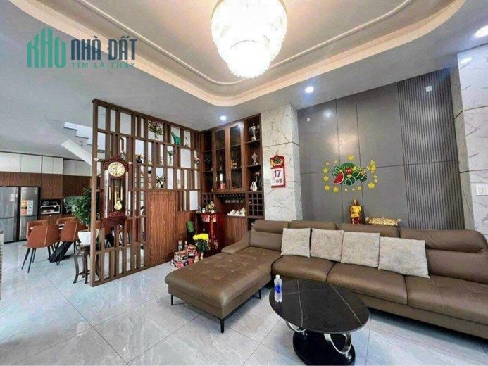 Bán nhà MT đường. Ngay sau lưng TTTM Gigamall. Hiệp Bình Chánh, Giá 15 tỷ