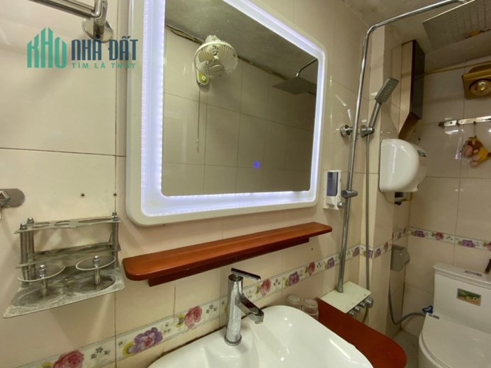 Chính chủ cho thuê nhà nguyên căn tại chợ Ngọc Hà, phường Đội Cấn, quận Ba Đình